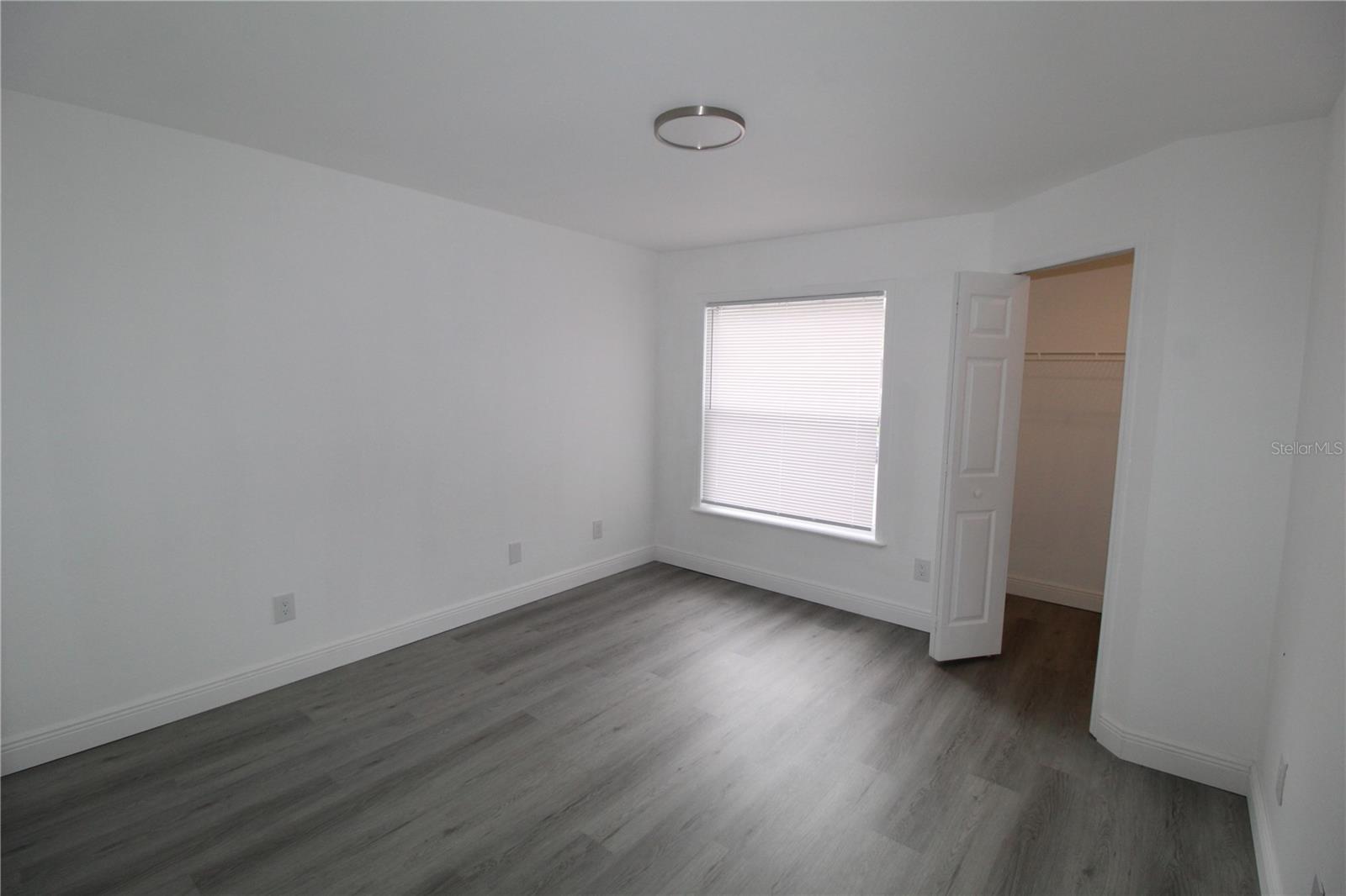 SANDLAKE PRIVATE RESIDENCES - Residential Lease