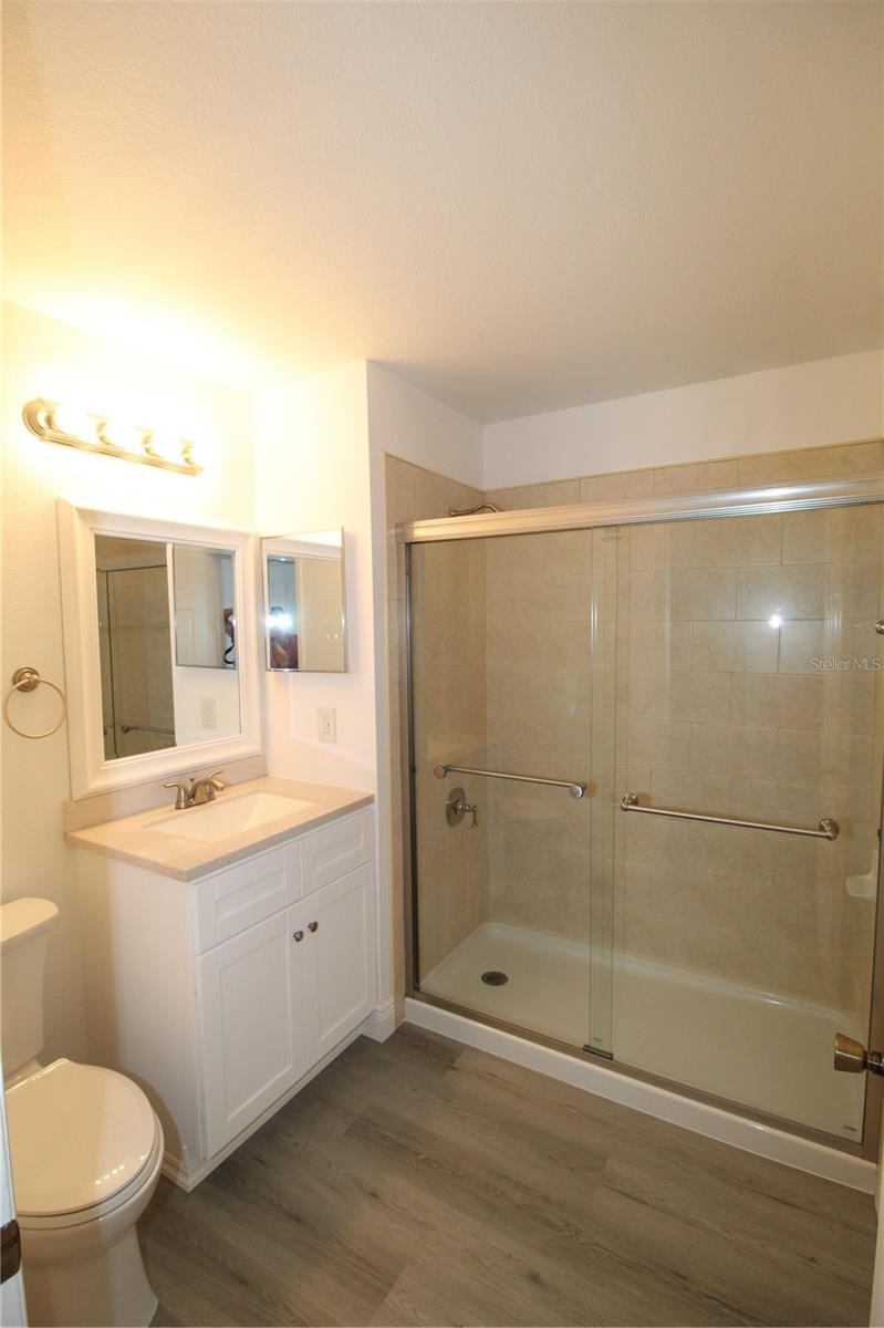 SANDLAKE PRIVATE RESIDENCES - Residential Lease