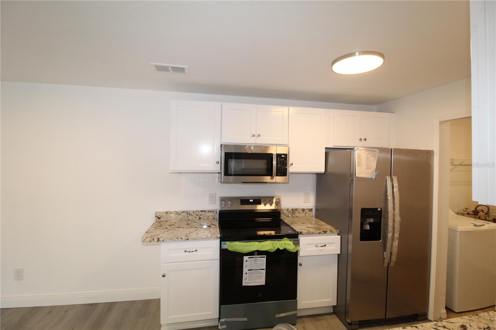 SANDLAKE PRIVATE RESIDENCES - Residential Lease