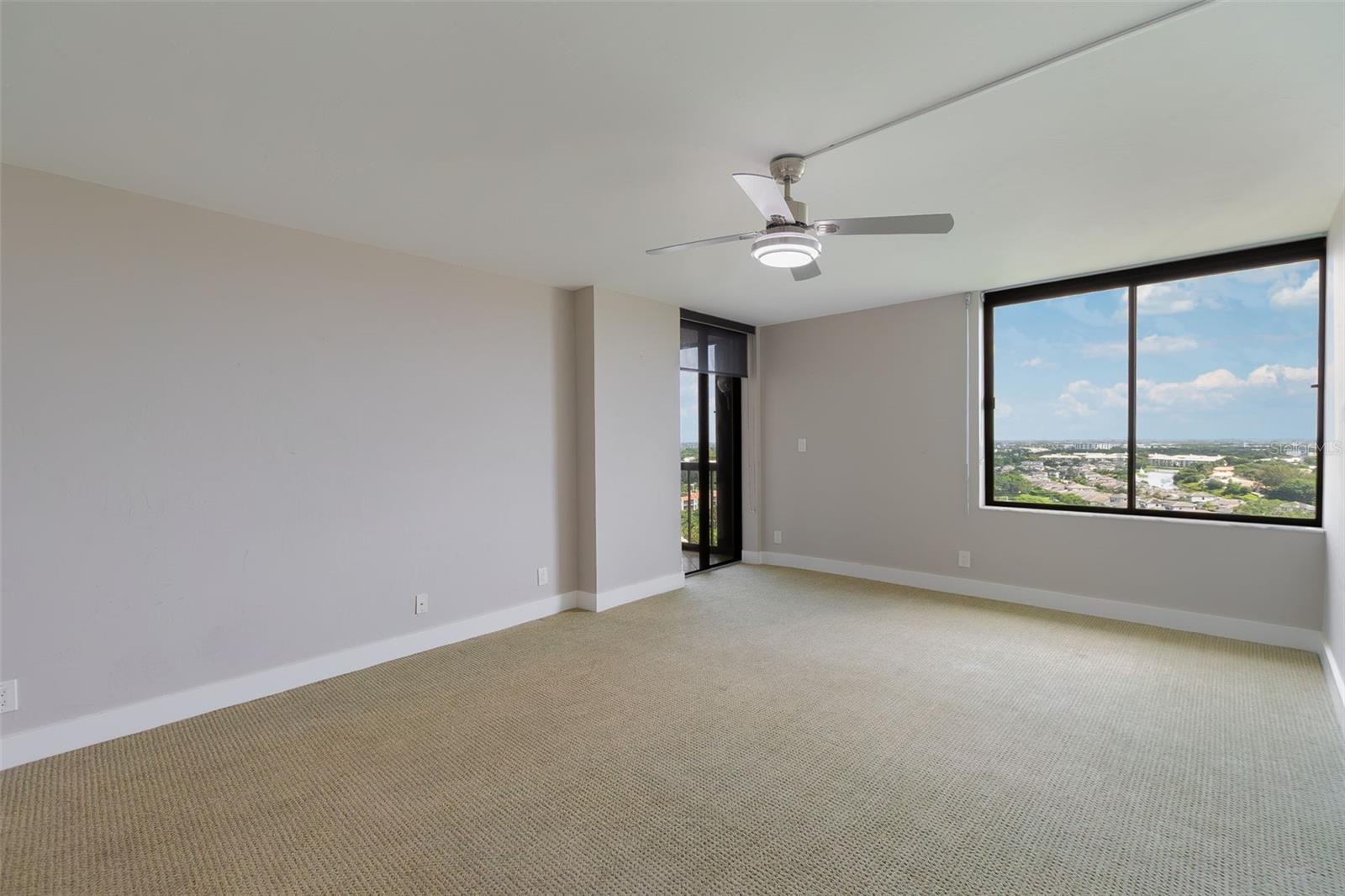 ENVOY CONDO - Residential