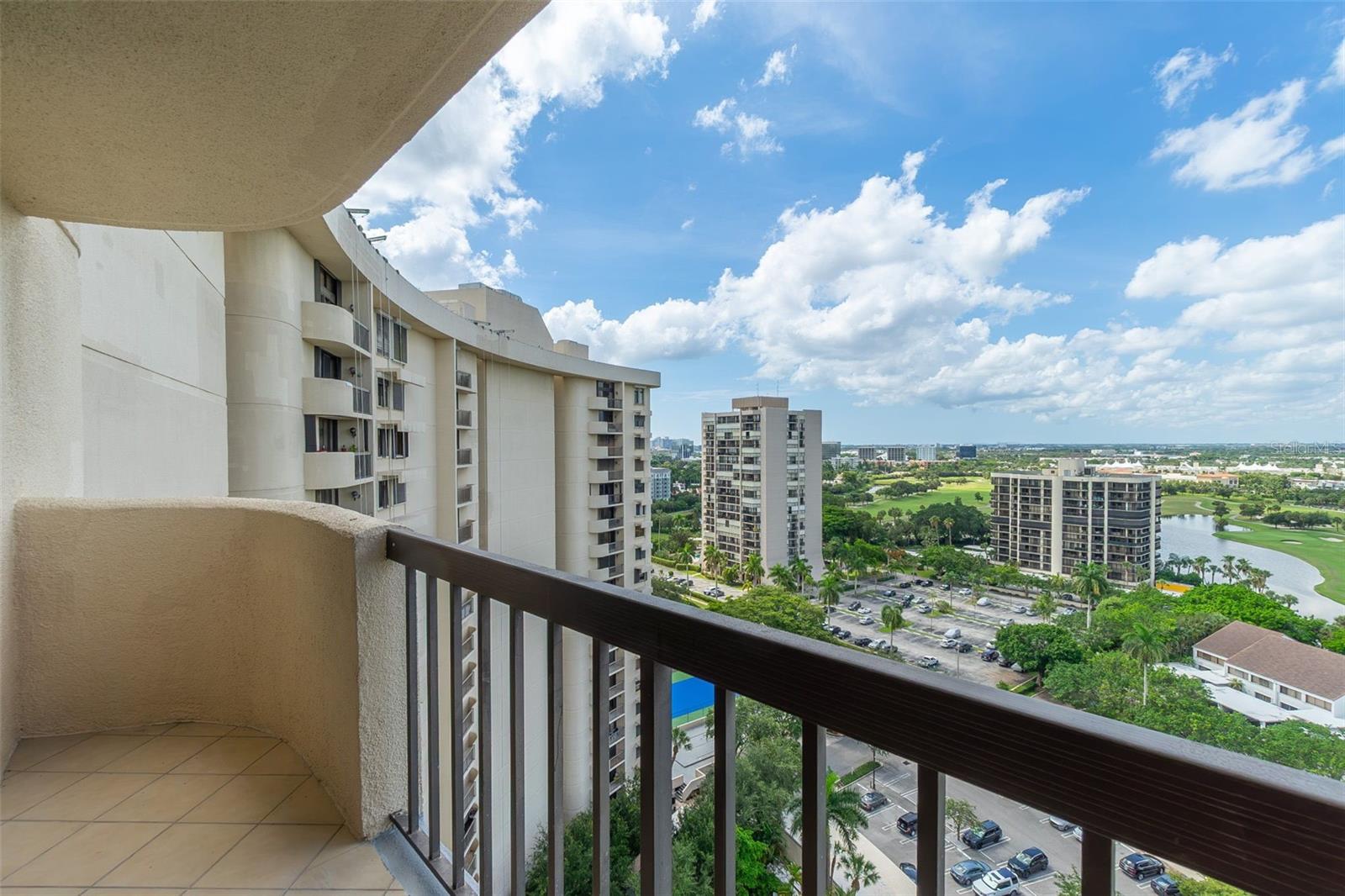 ENVOY CONDO - Residential
