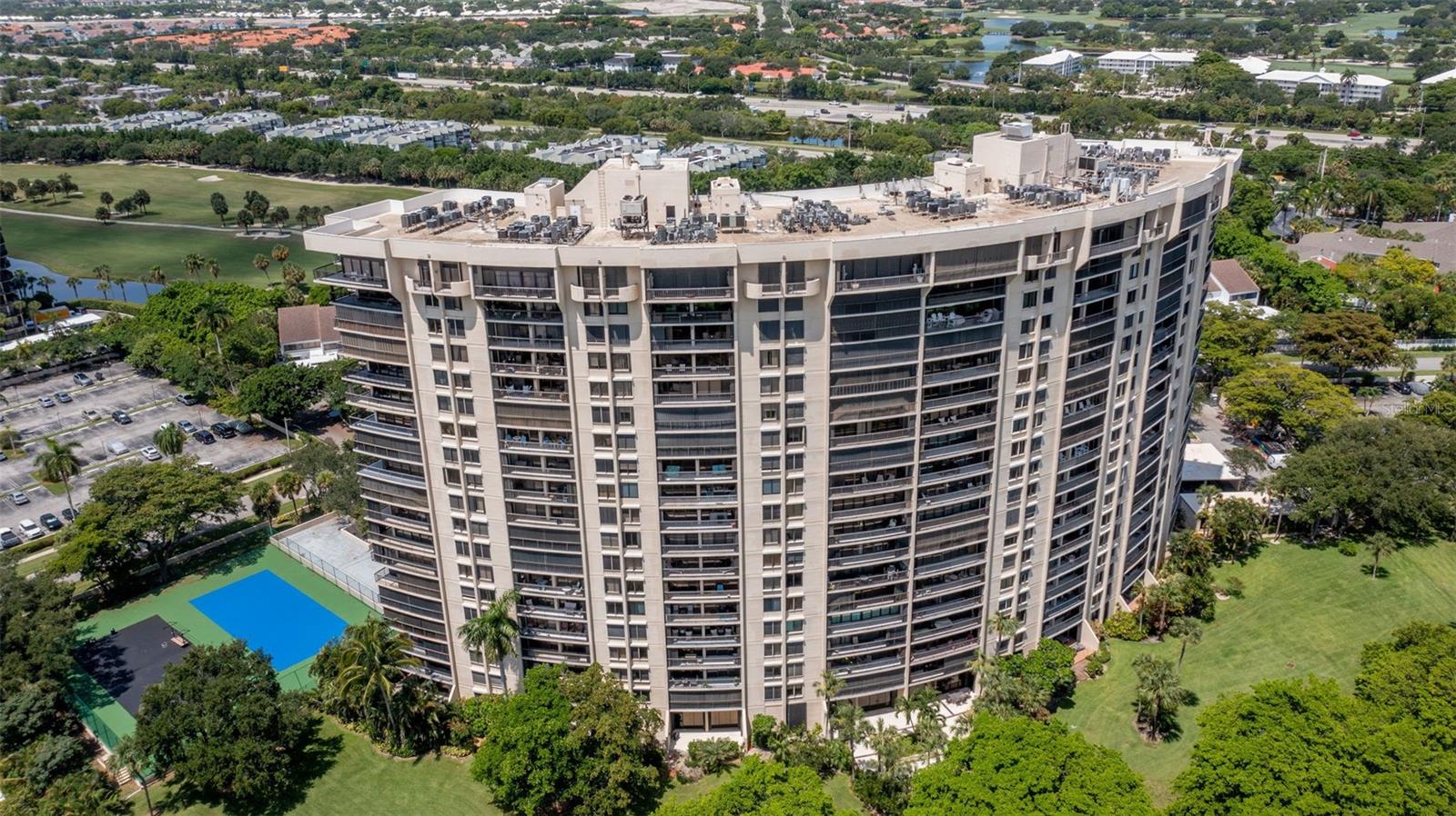 ENVOY CONDO - Residential