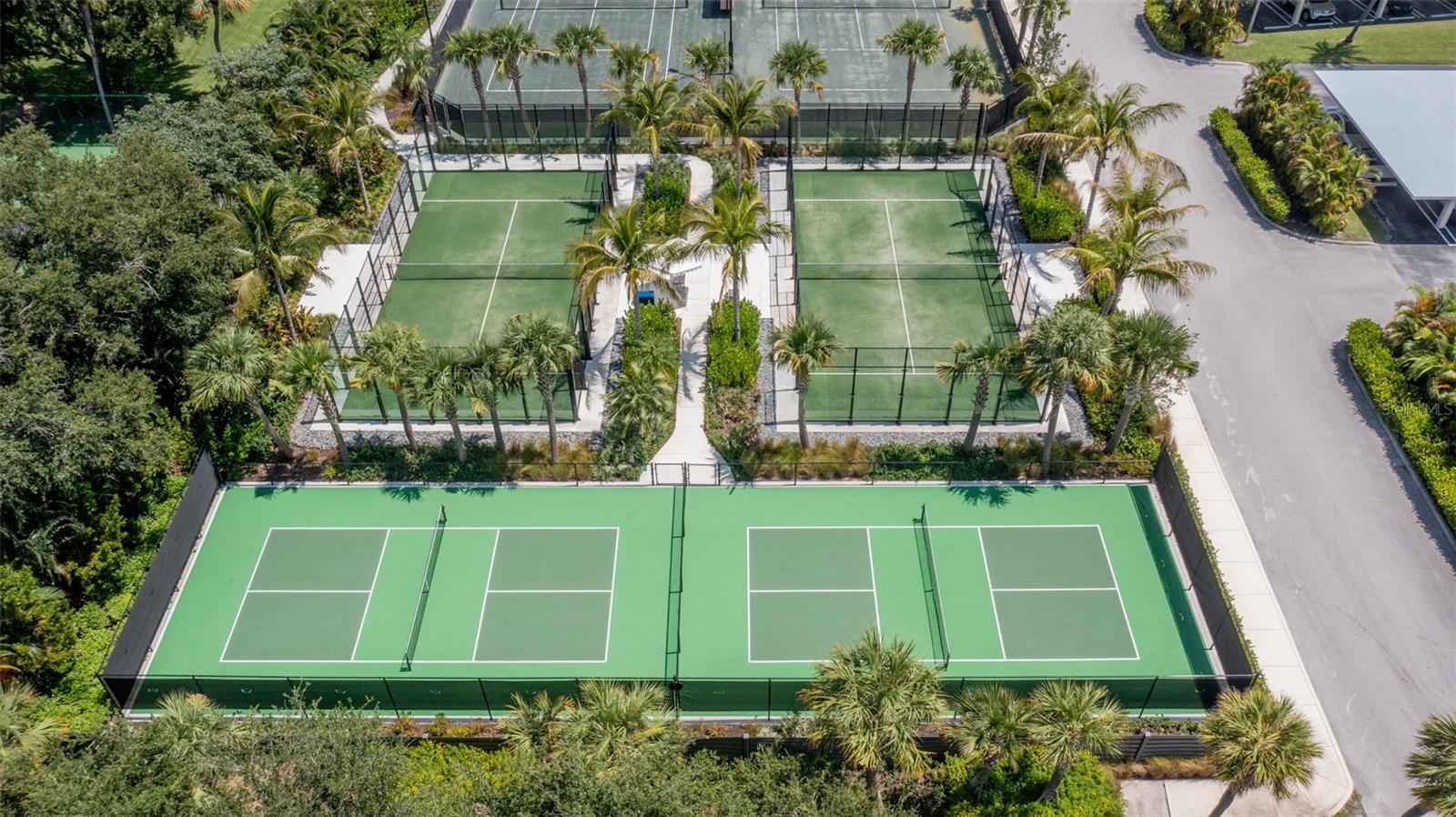 ENVOY CONDO - Residential