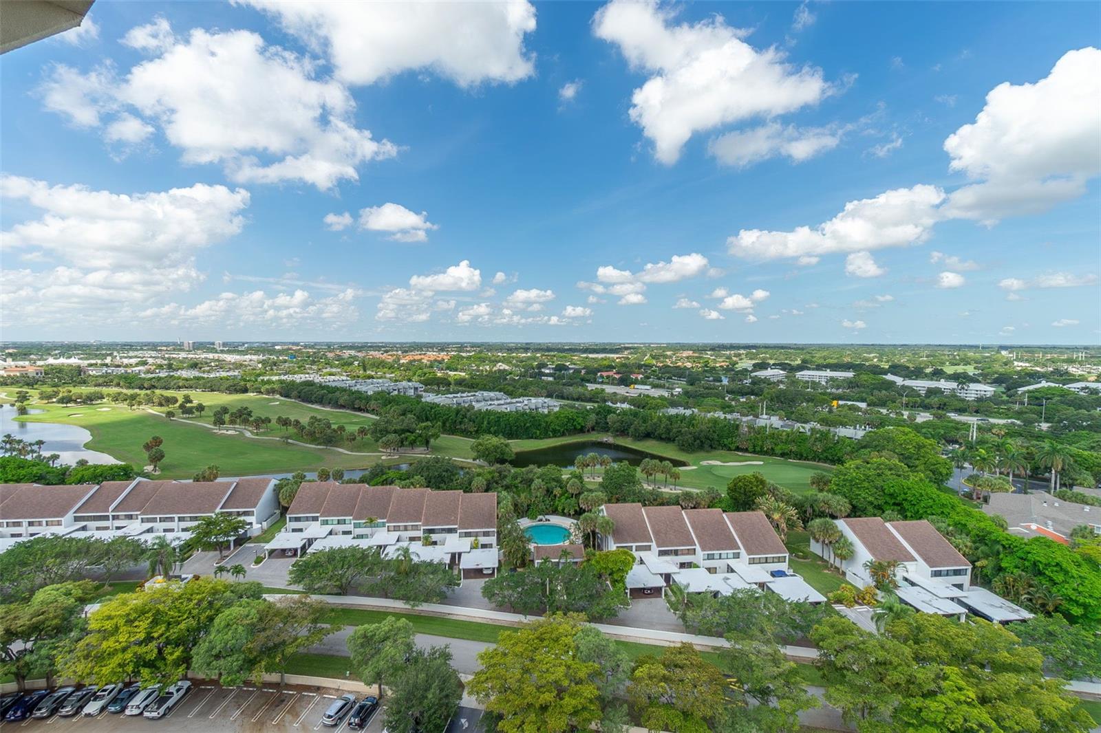 ENVOY CONDO - Residential