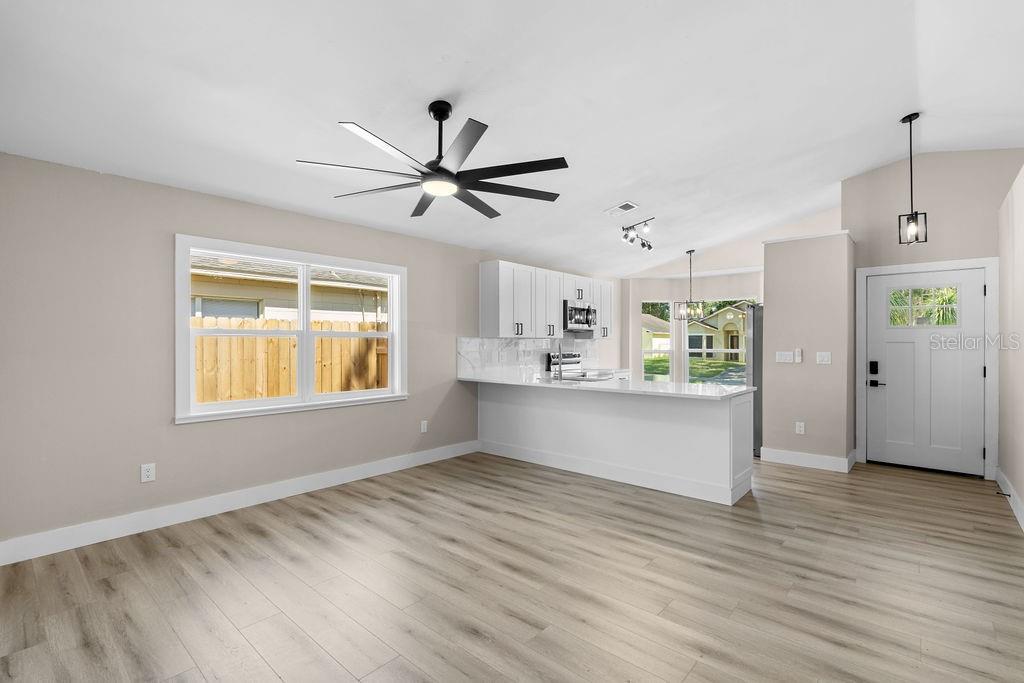 OAKS AT POWERS PARK - Residential
