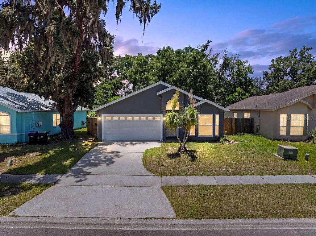OAKS AT POWERS PARK - Residential