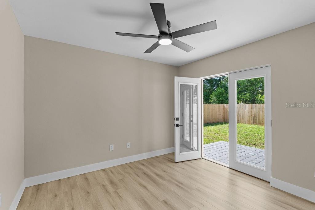 OAKS AT POWERS PARK - Residential