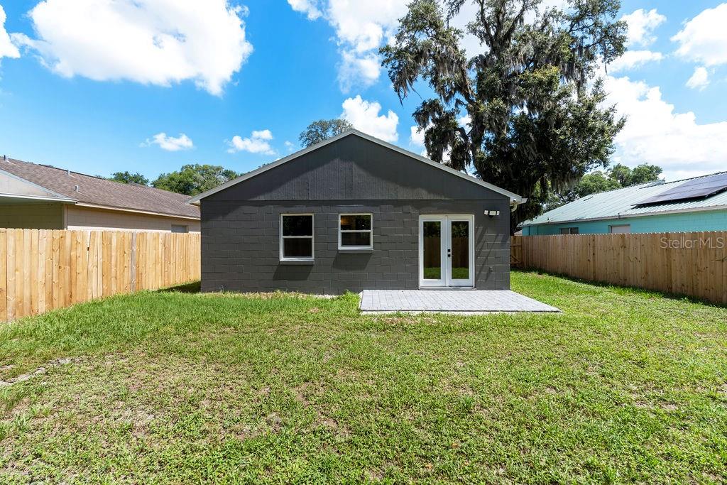 OAKS AT POWERS PARK - Residential