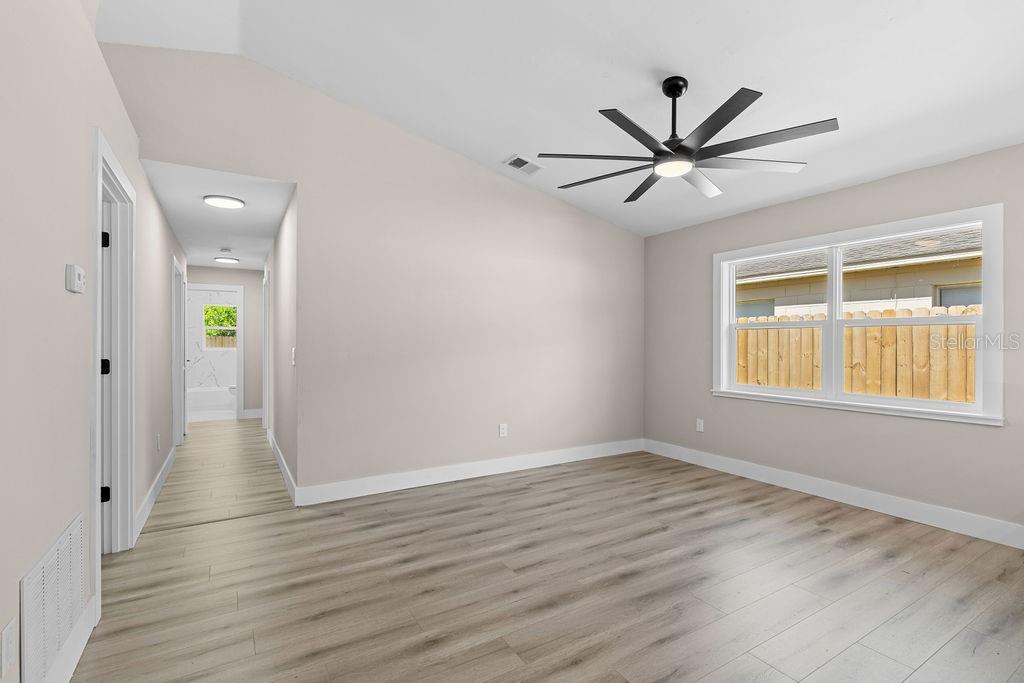 OAKS AT POWERS PARK - Residential
