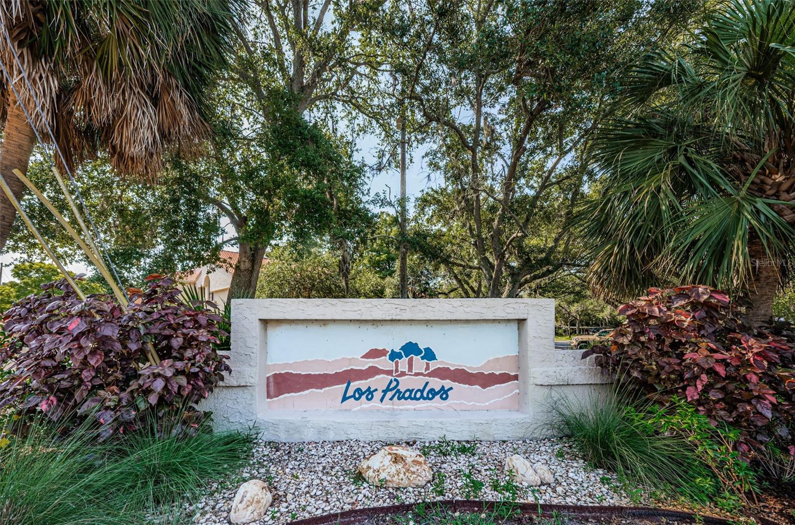 LOS PRADOS CONDO - Residential