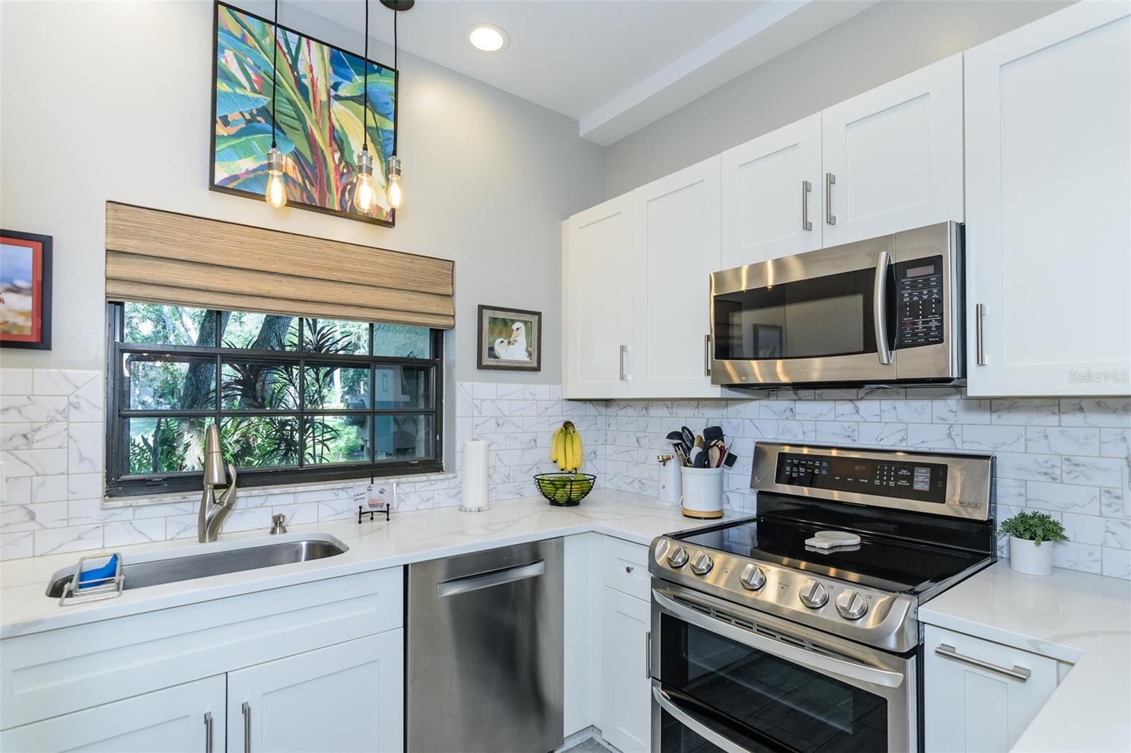 LOS PRADOS CONDO - Residential