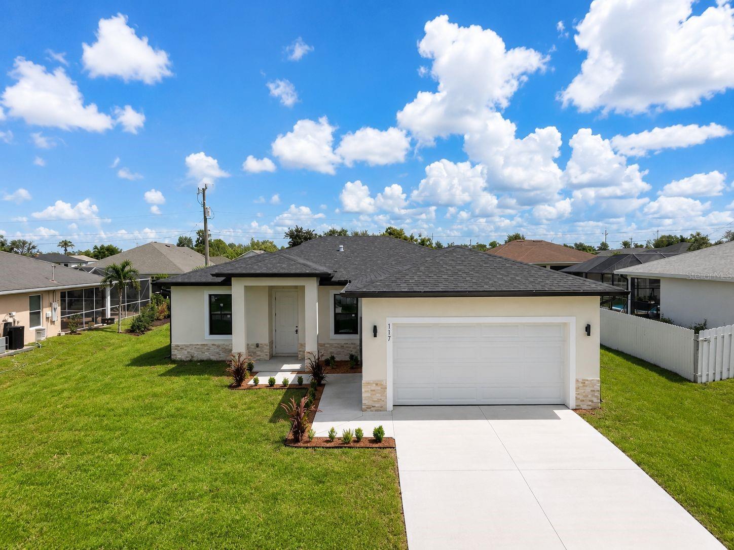 CAPE CORAL - Residential