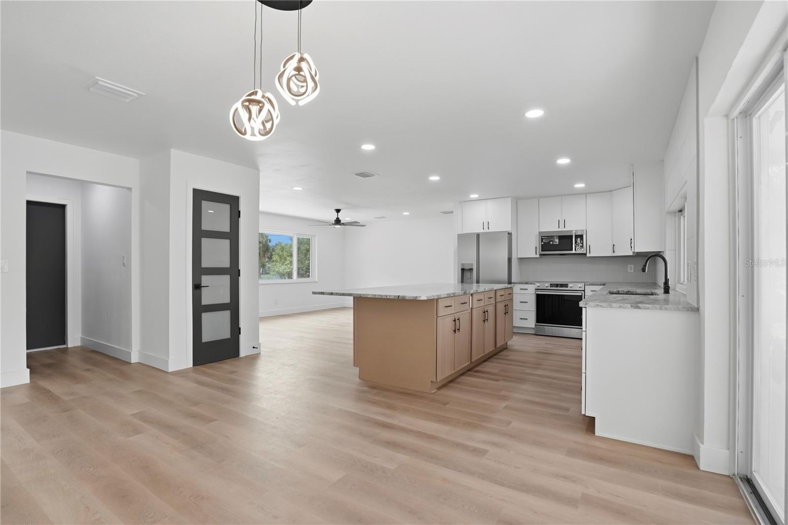 LAKEWOOD ESTATES SEC B - Residential