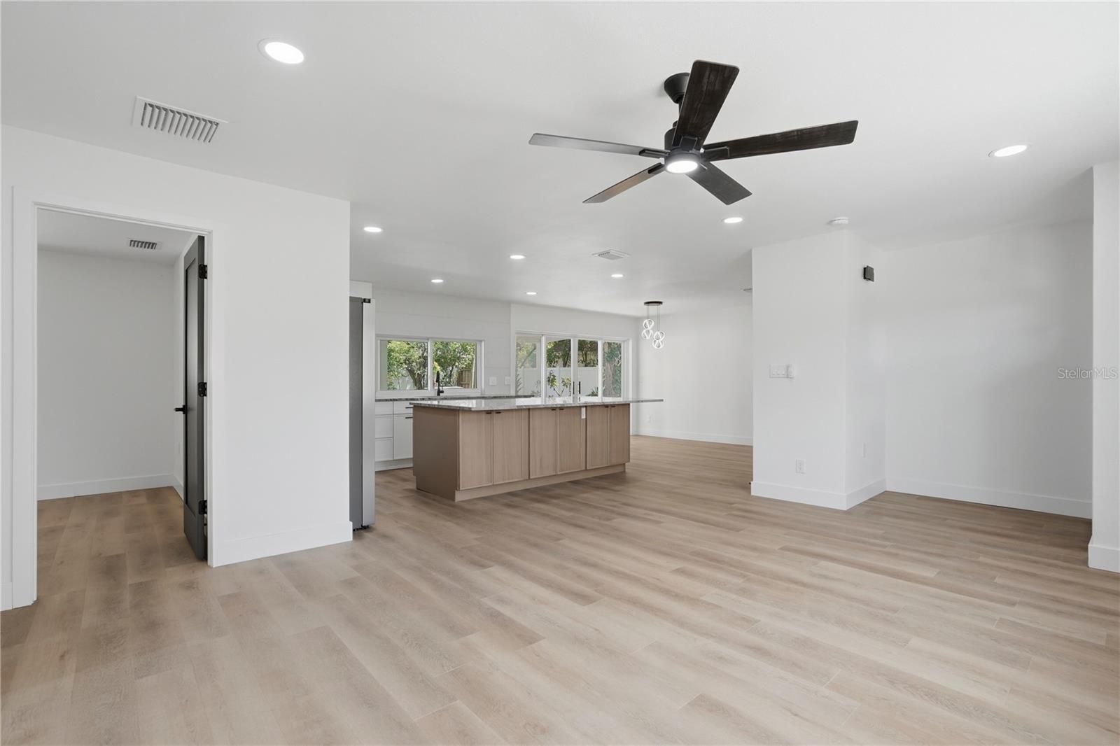 LAKEWOOD ESTATES SEC B - Residential