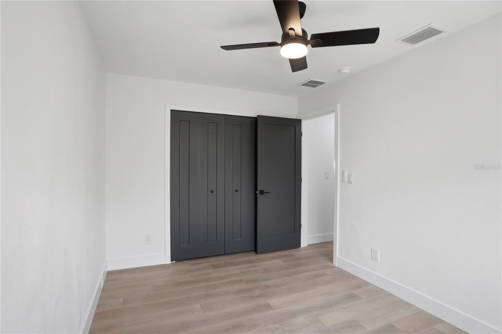 LAKEWOOD ESTATES SEC B - Residential