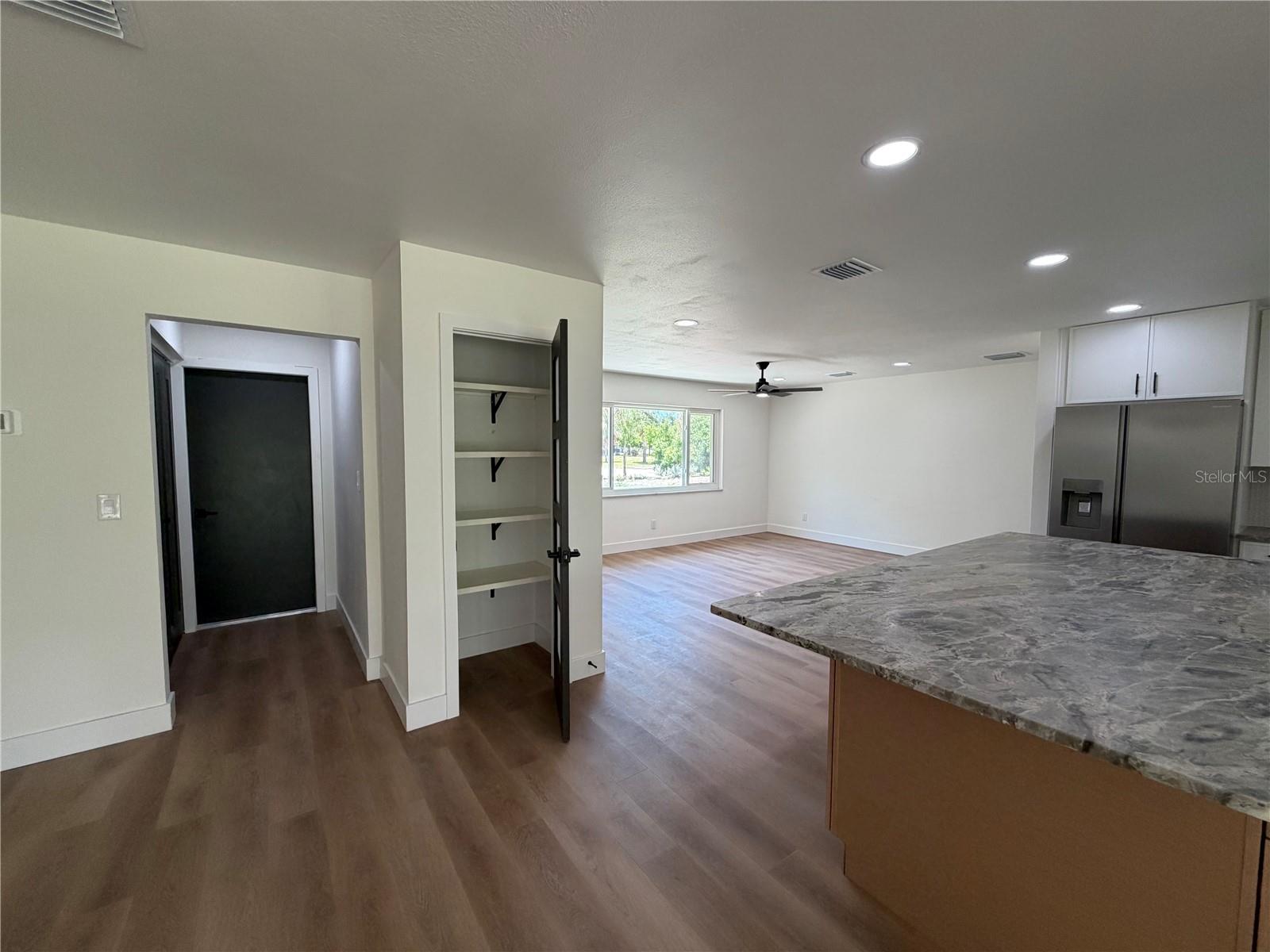 LAKEWOOD ESTATES SEC B - Residential