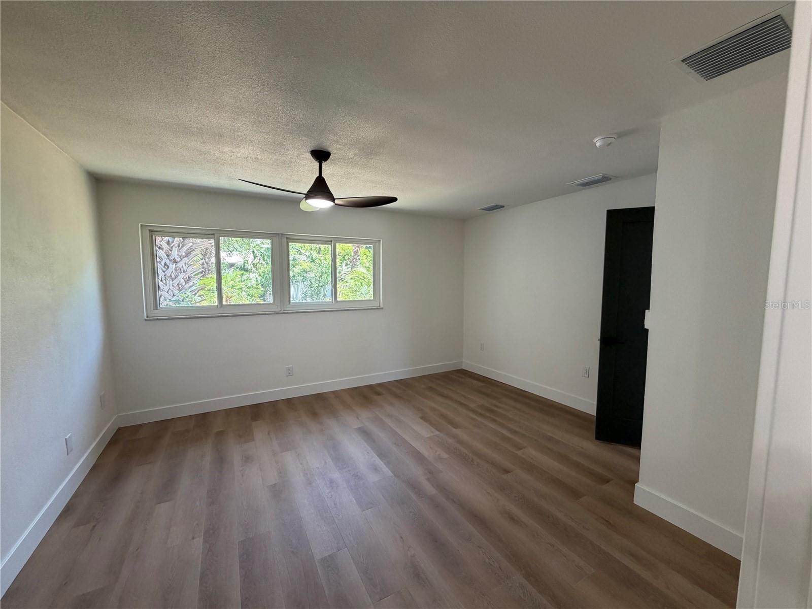 LAKEWOOD ESTATES SEC B - Residential