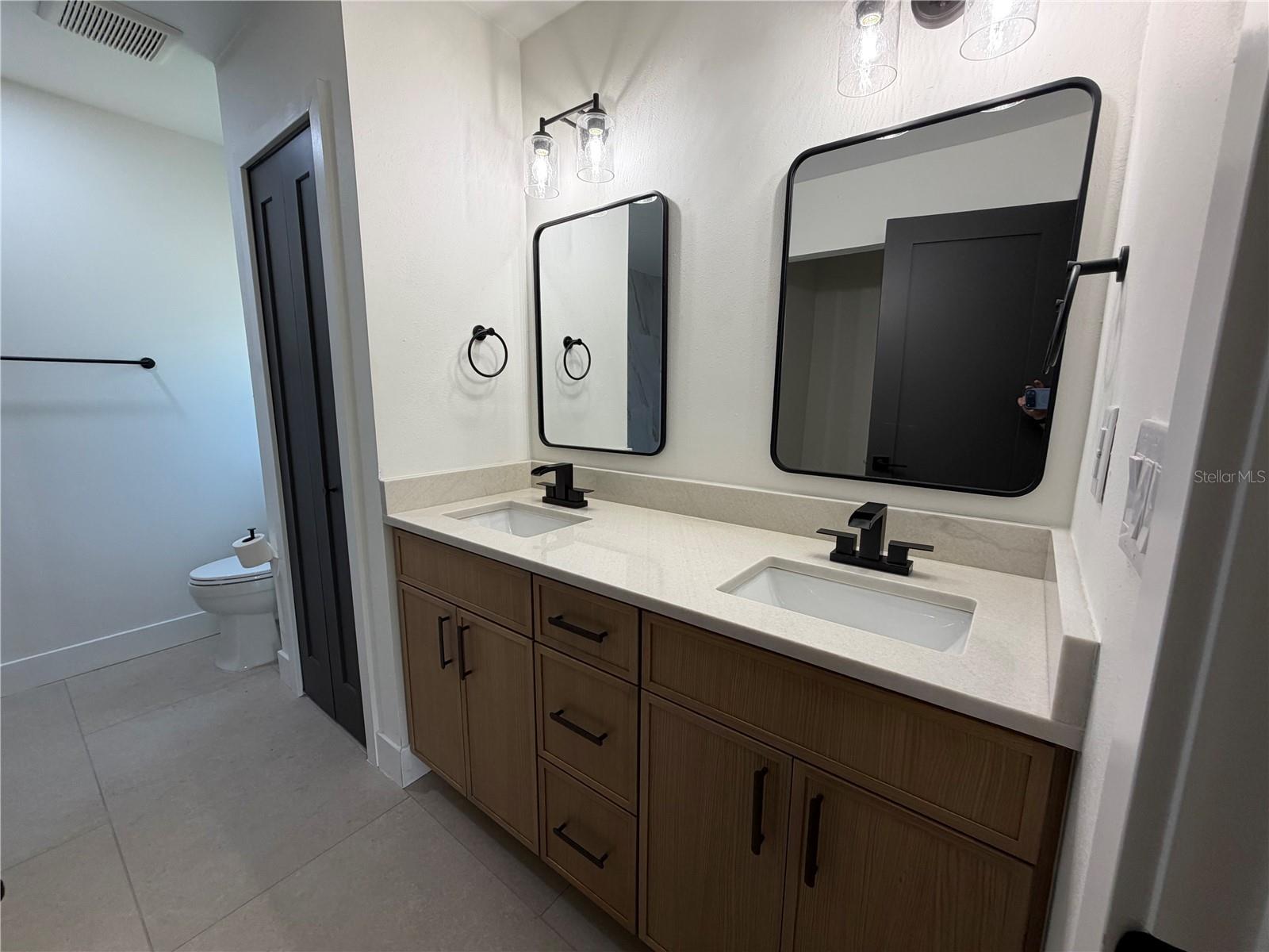 LAKEWOOD ESTATES SEC B - Residential