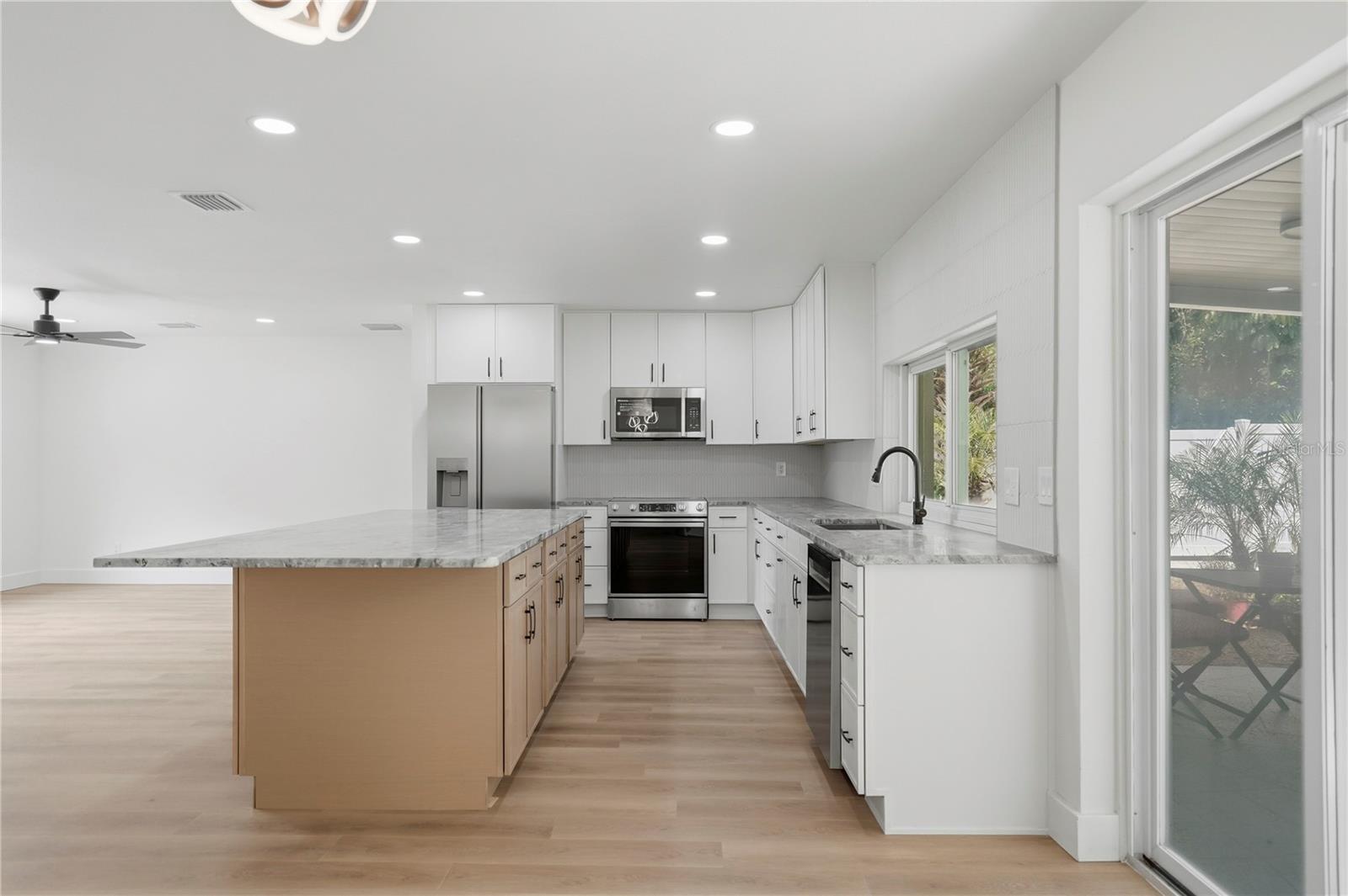 LAKEWOOD ESTATES SEC B - Residential