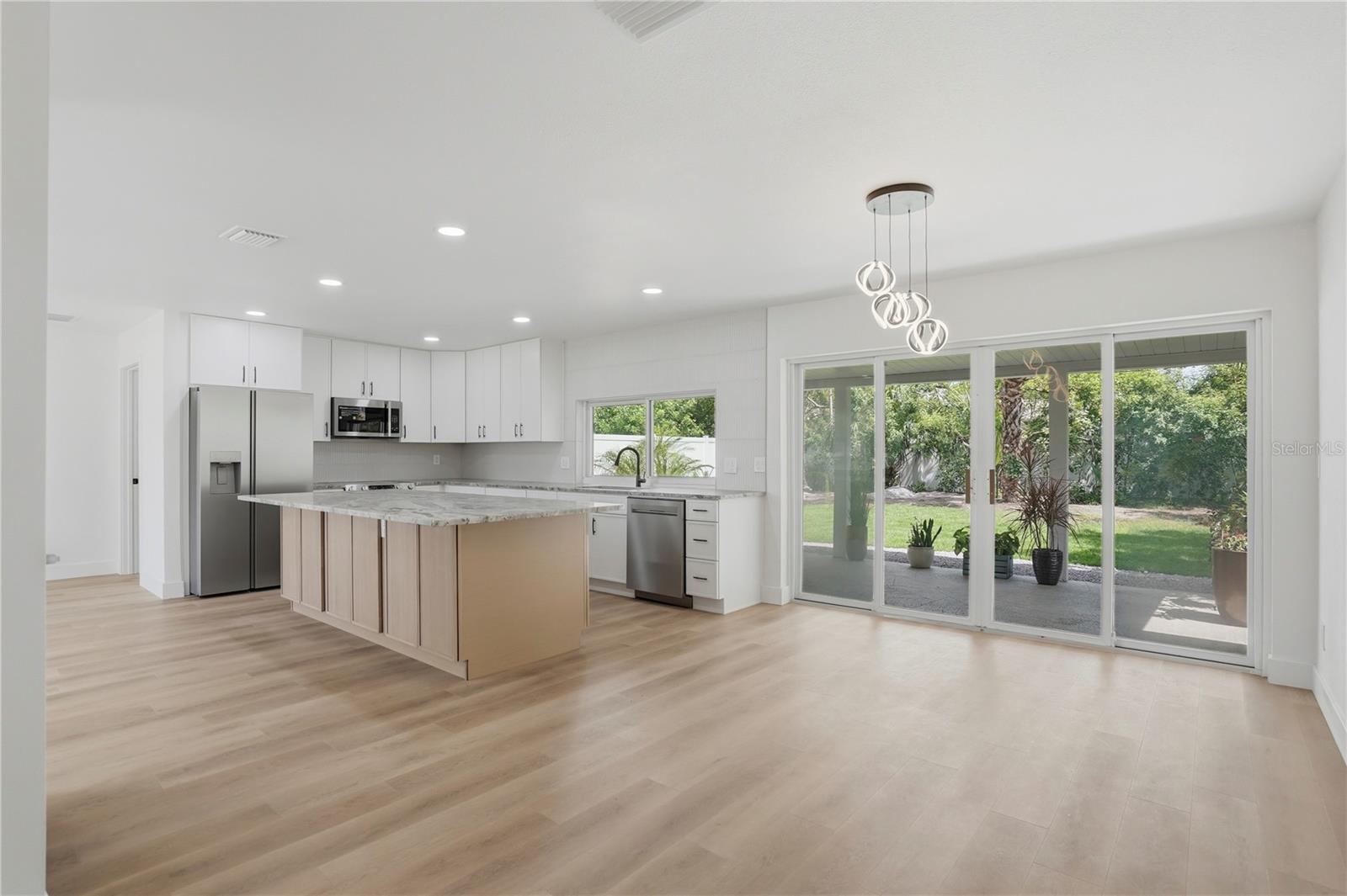 LAKEWOOD ESTATES SEC B - Residential