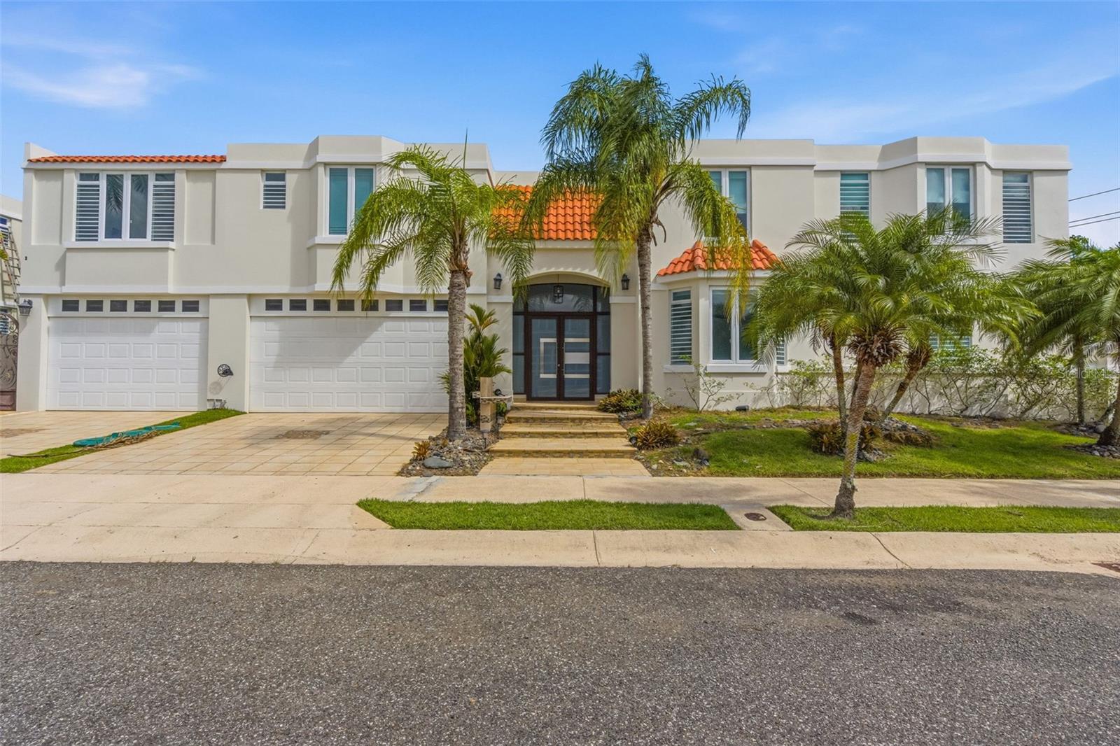PASEO LOS CORALES II - Residential