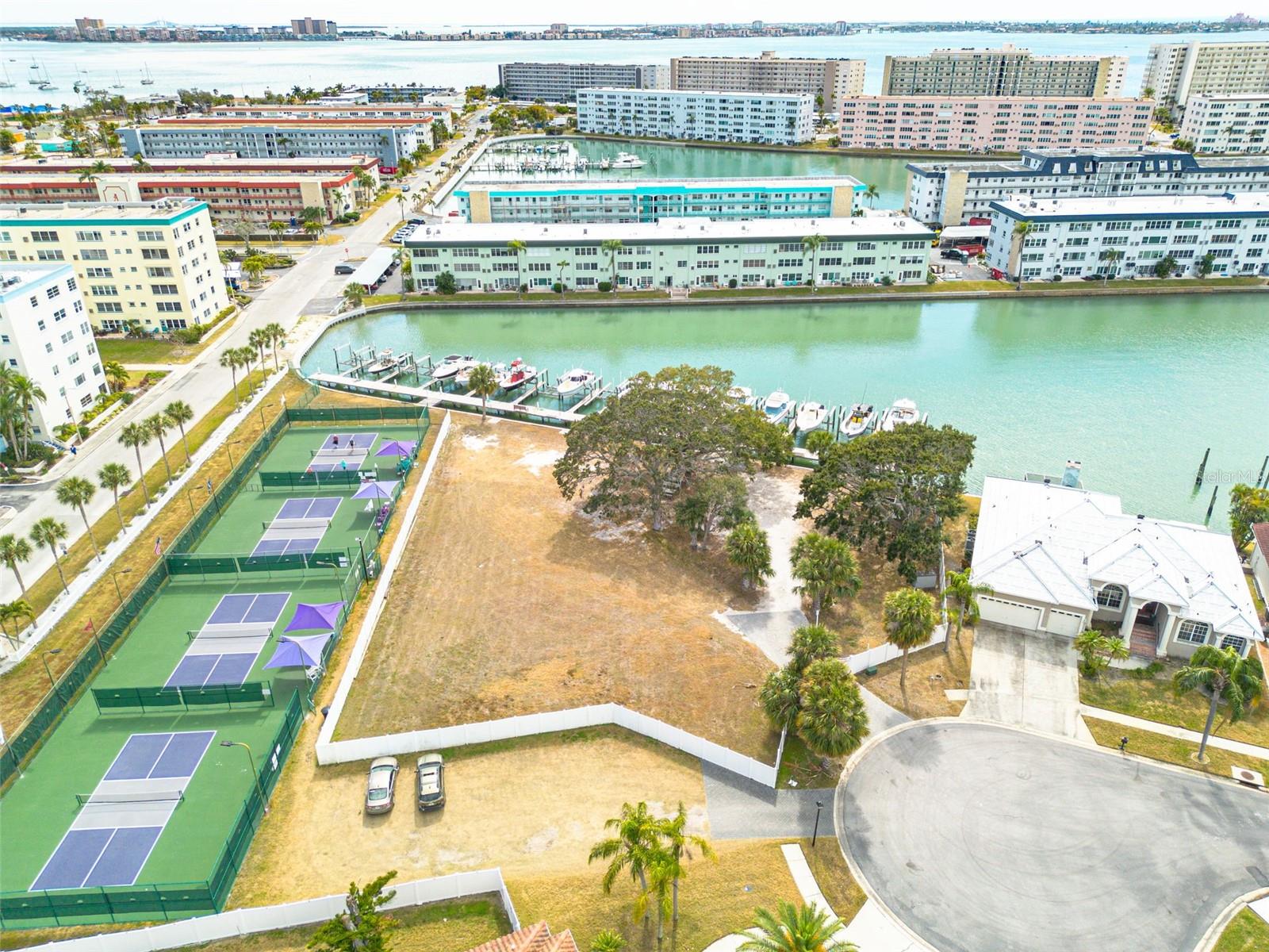 SKIMMER POINT PH I - Commercial Sale