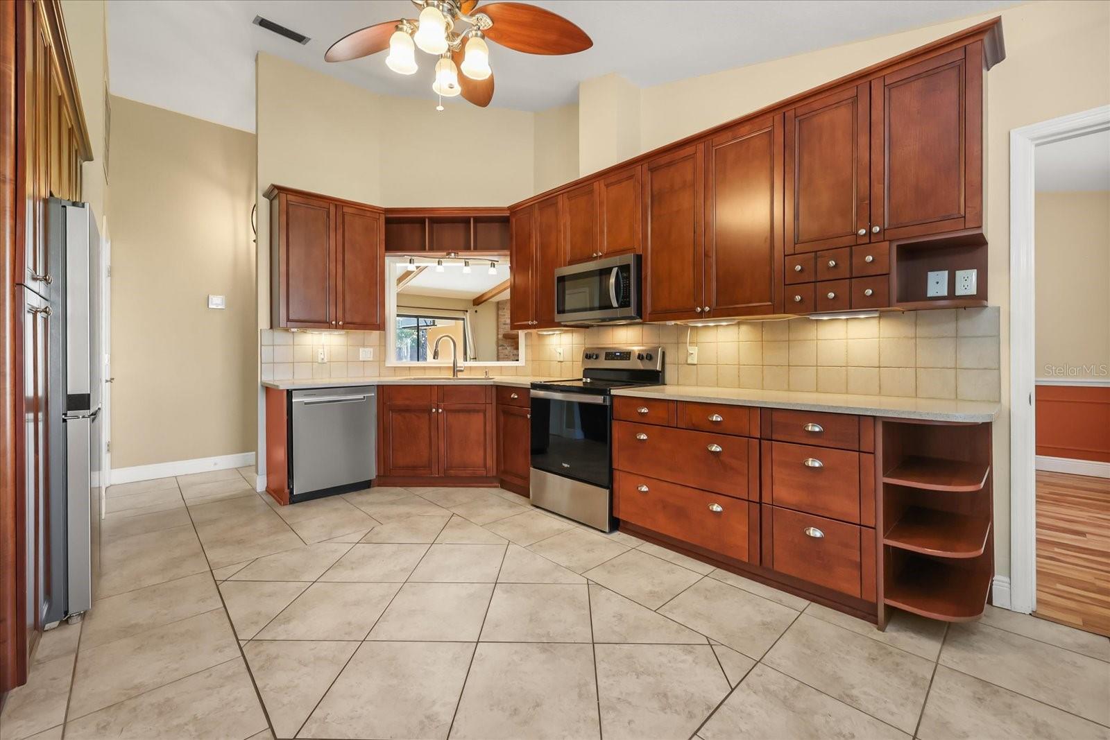 SABAL POINT SABAL TRAIL AT - Residential