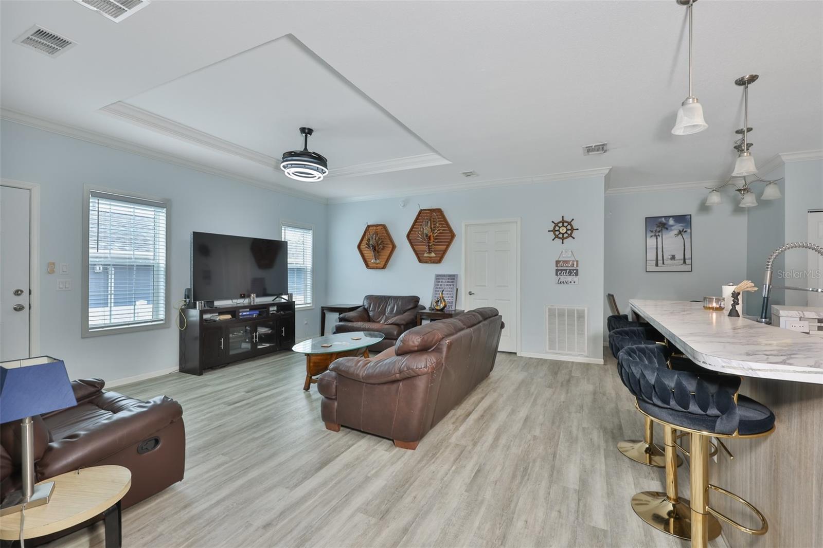 LARGO LAKE VILLAS - Residential