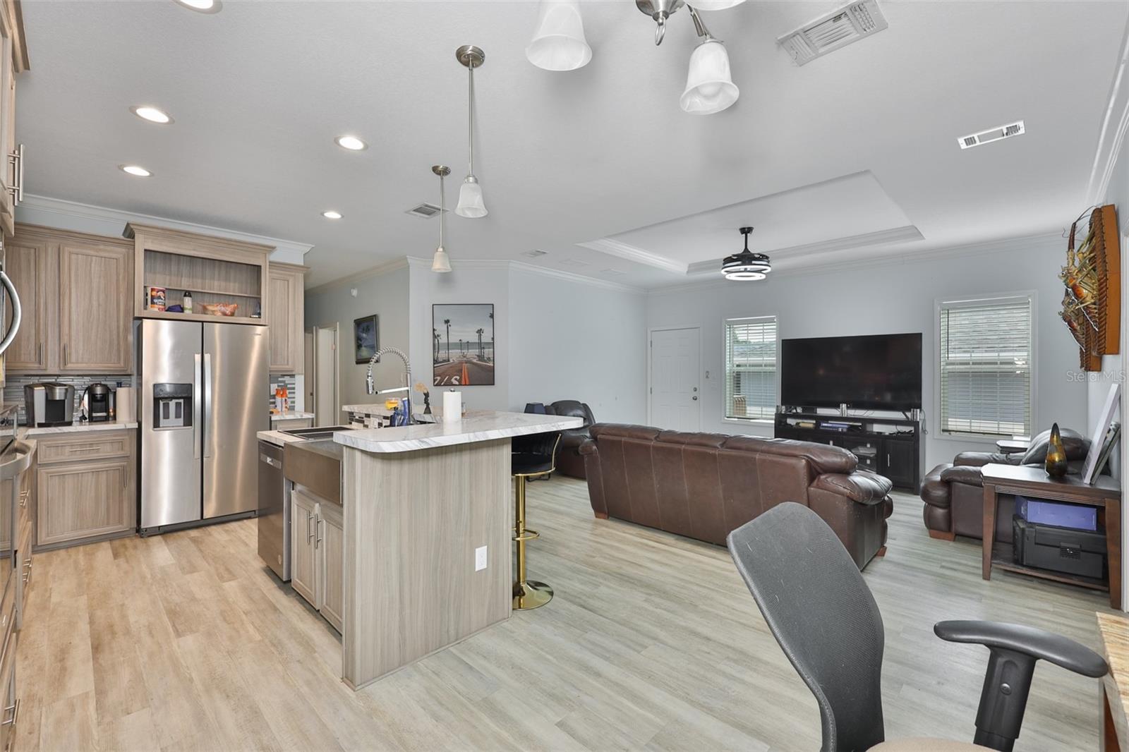 LARGO LAKE VILLAS - Residential
