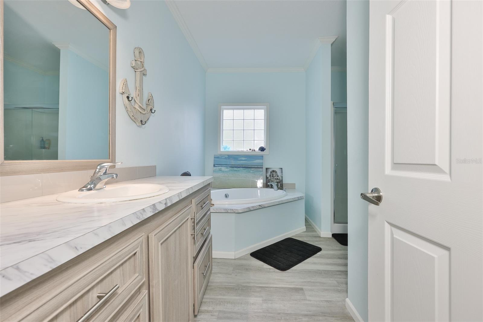 LARGO LAKE VILLAS - Residential