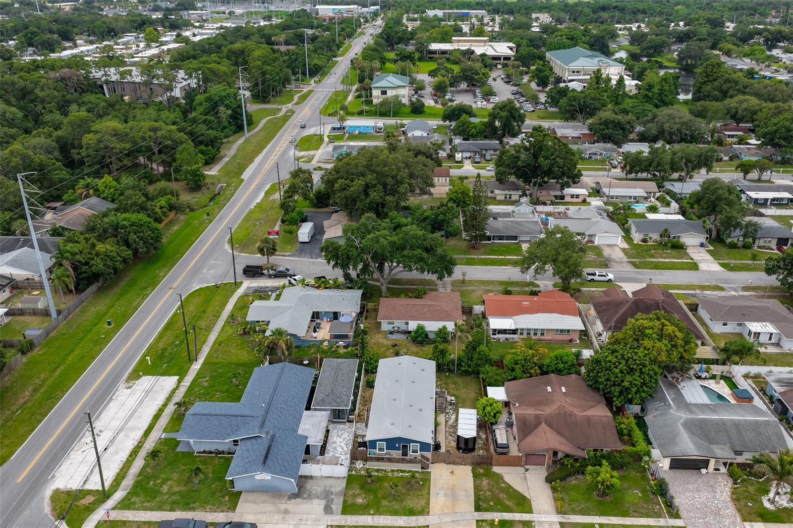 LARGO LAKE VILLAS - Residential