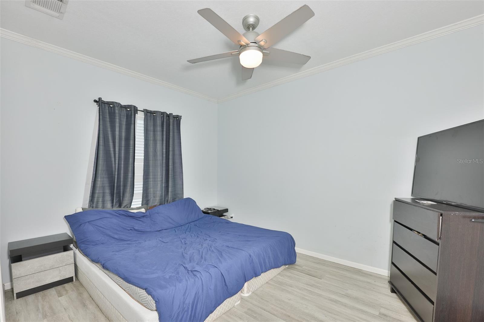 LARGO LAKE VILLAS - Residential