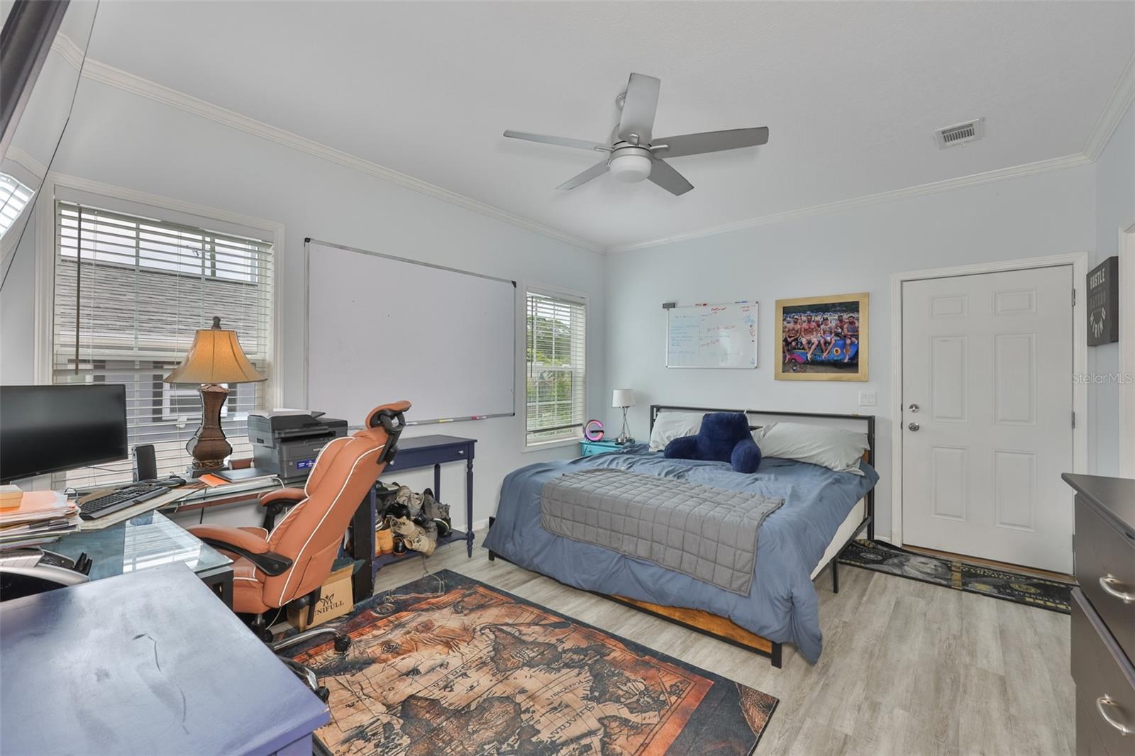 LARGO LAKE VILLAS - Residential