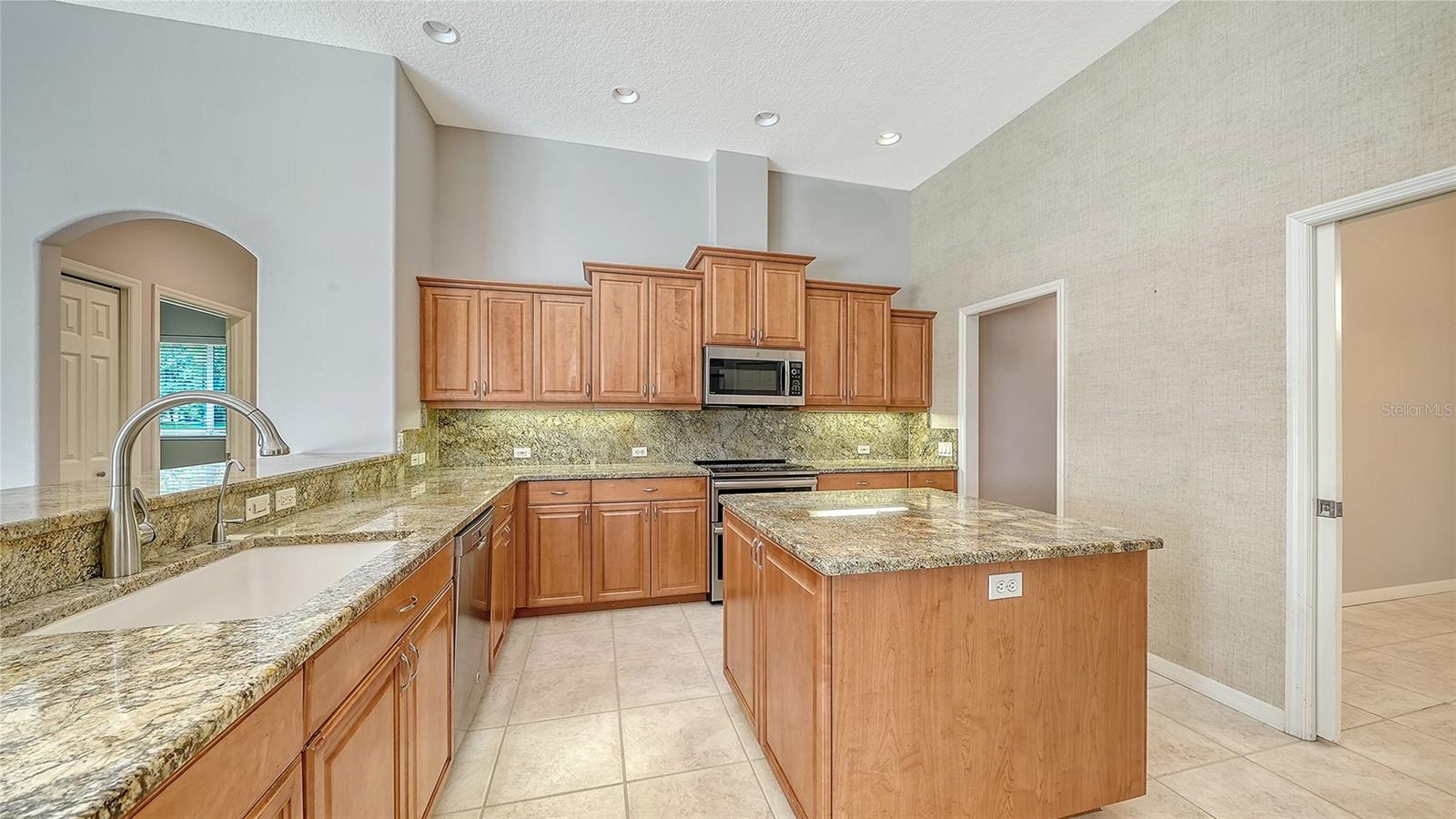 SERENOA LAKES - Residential