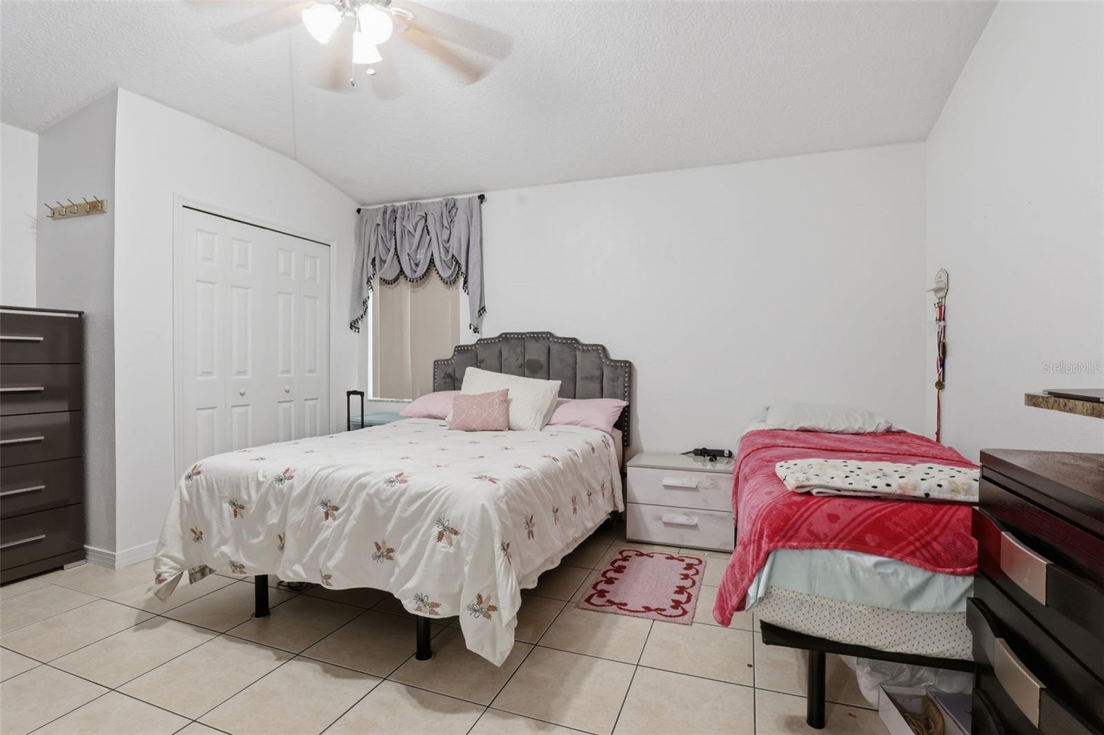 VALENCIA PARK - Residential