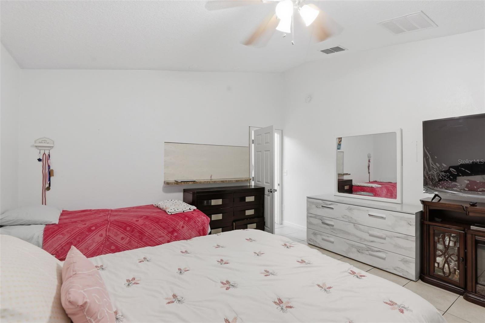 VALENCIA PARK - Residential