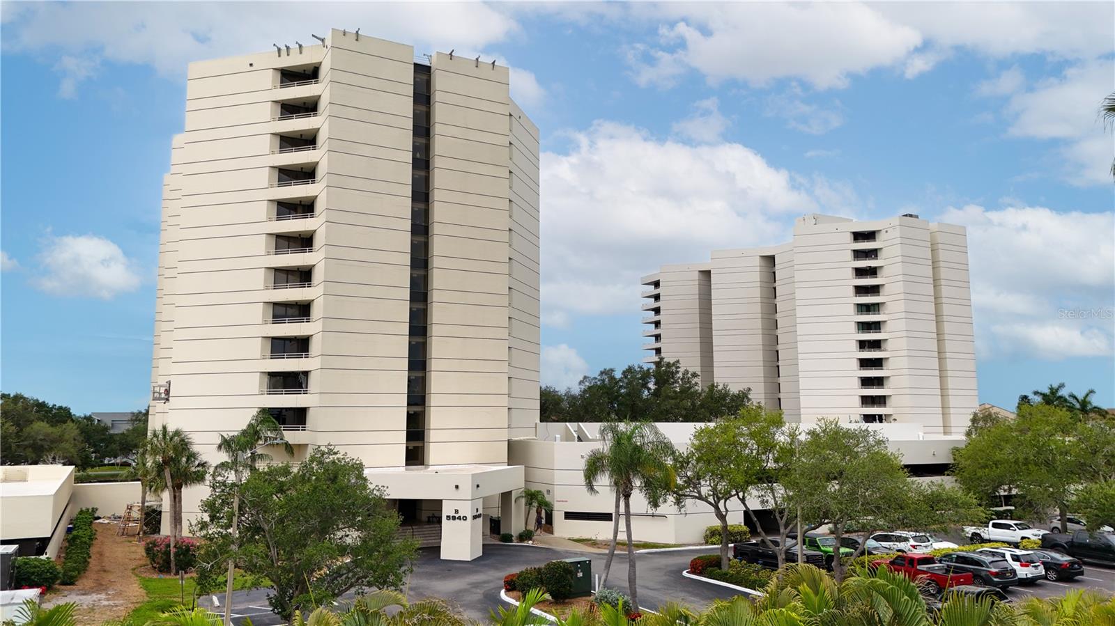 PELICAN BAY YACHT CLUB CONDO BLDG B - Residential