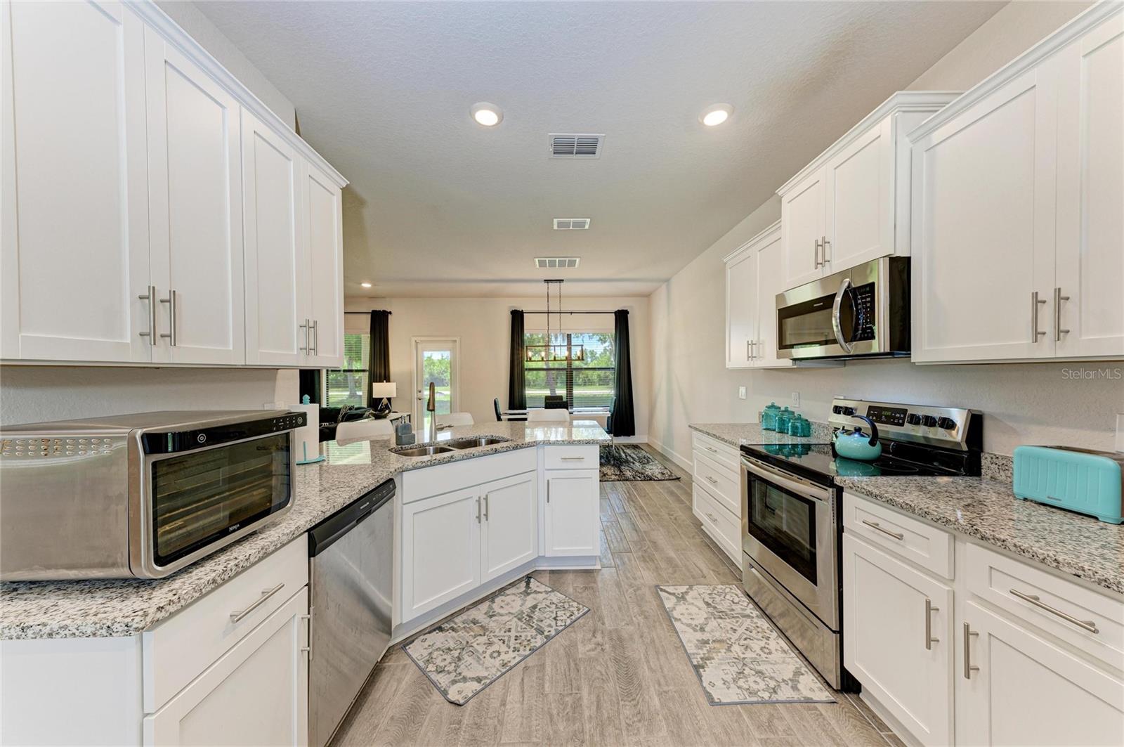 GRAND OAK PRESERVE FKA THE PONDS - Residential