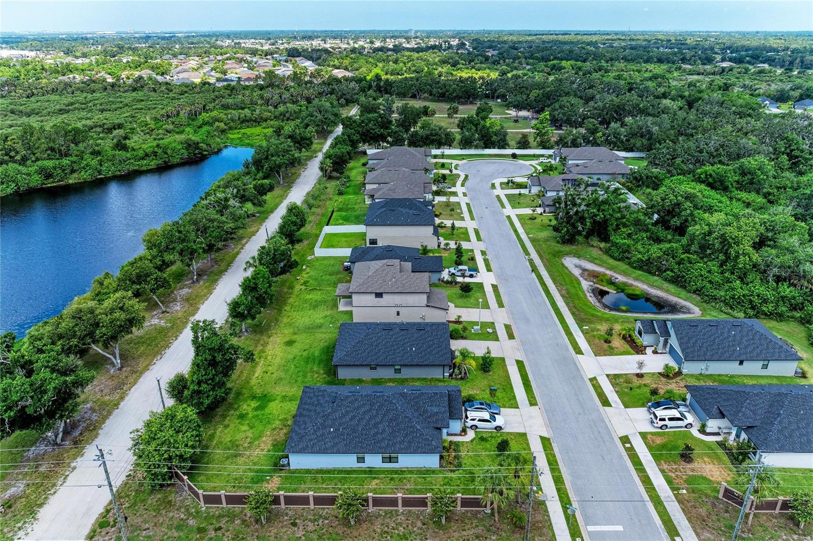 GRAND OAK PRESERVE FKA THE PONDS - Residential