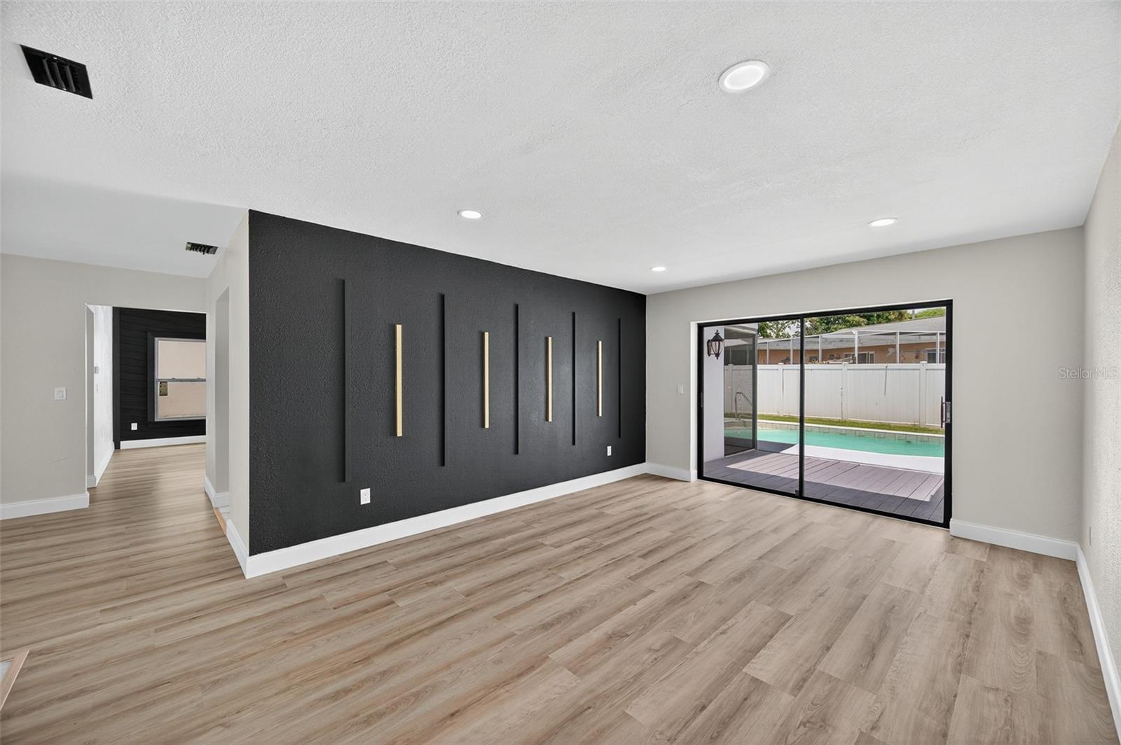 BRIARWOODS - Residential