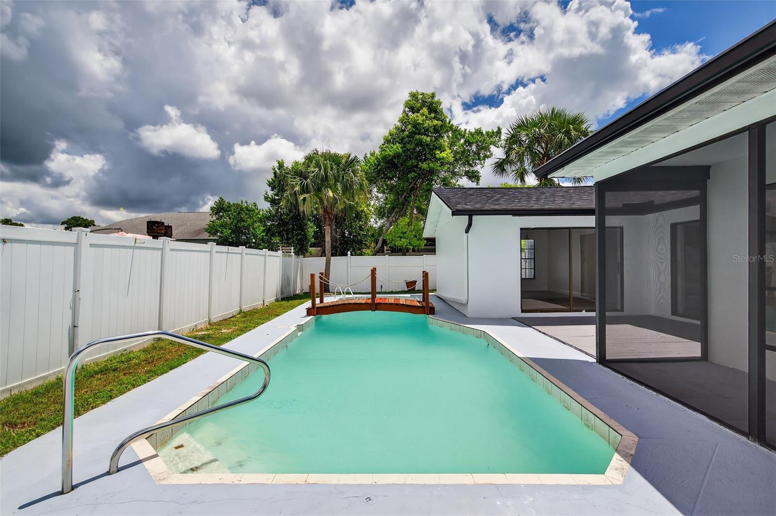 BRIARWOODS - Residential