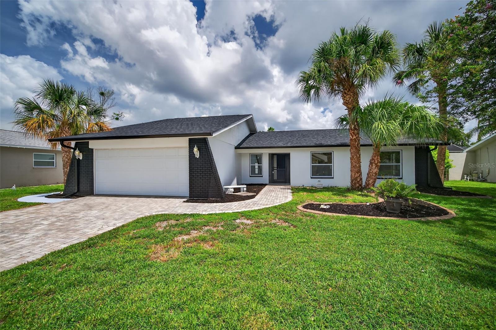 BRIARWOODS - Residential
