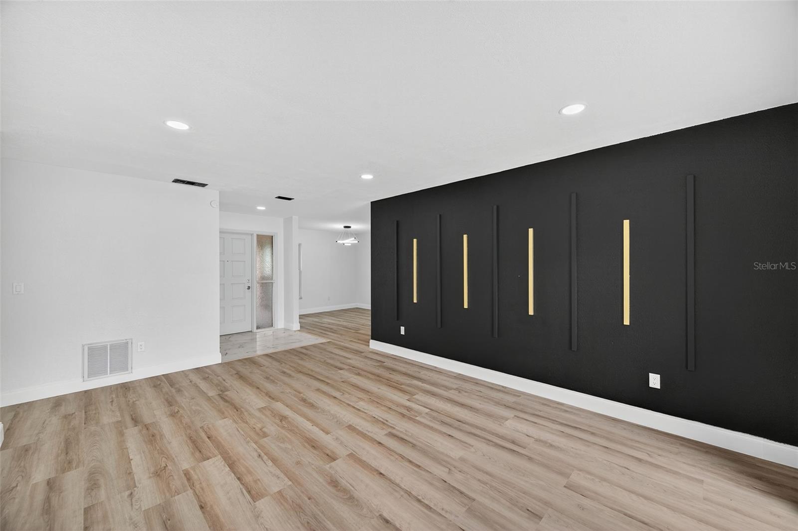 BRIARWOODS - Residential
