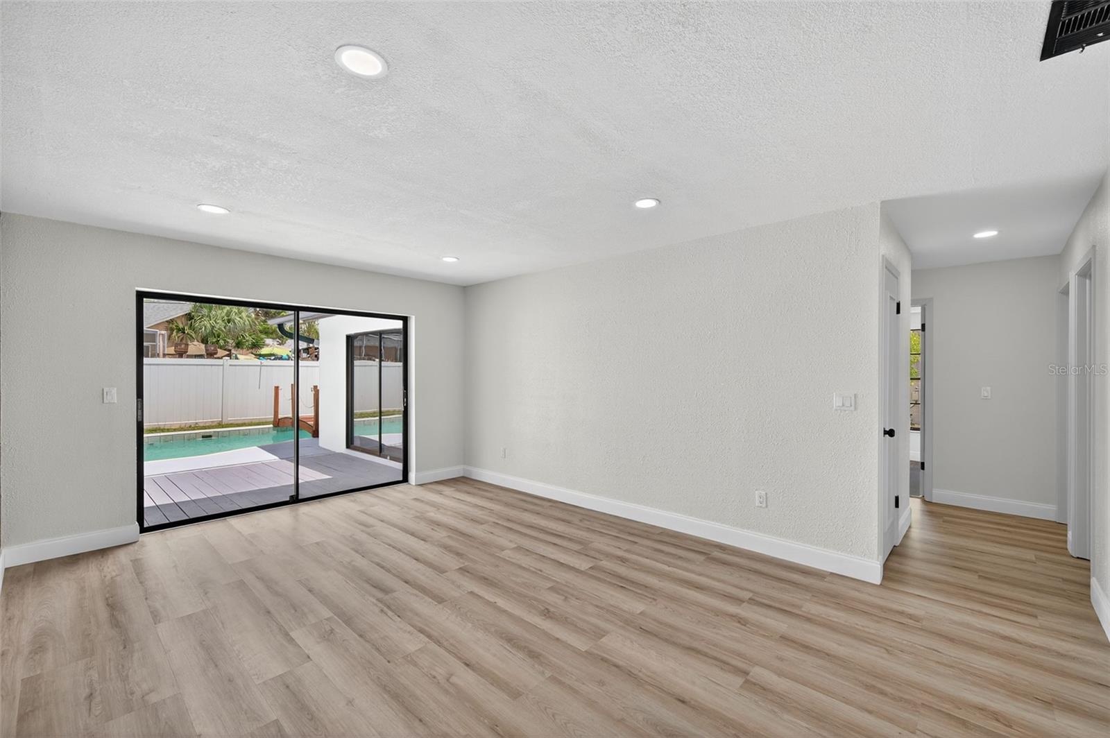 BRIARWOODS - Residential