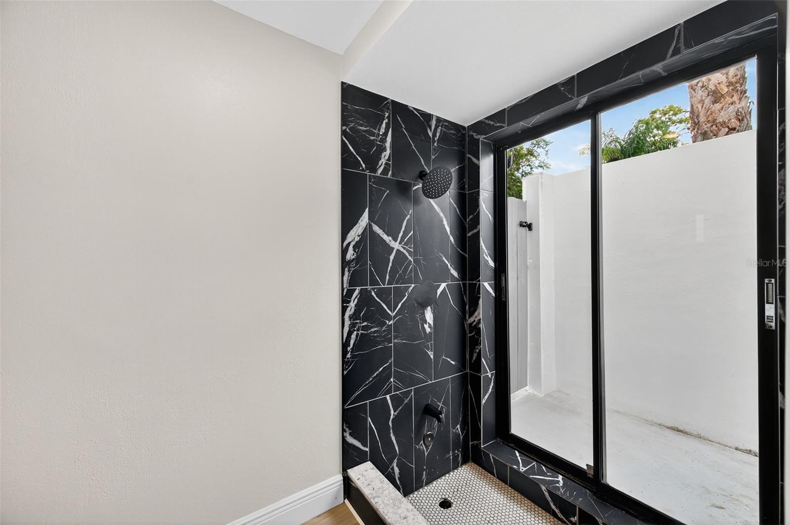 BRIARWOODS - Residential