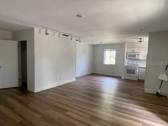 SPRINGWOOD VILLAGE - Residential