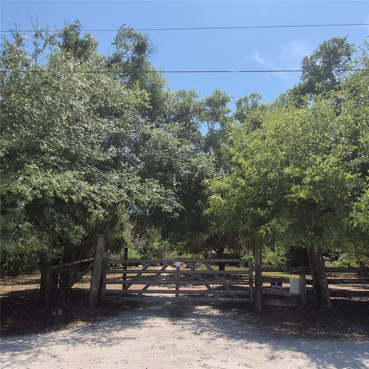 MOON LAKE ESTATES - Residential