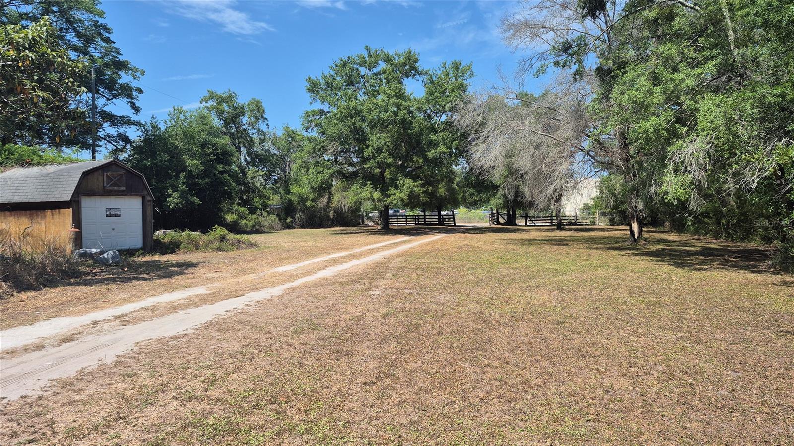 MOON LAKE ESTATES - Residential
