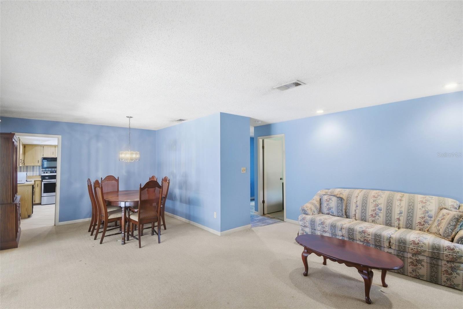 ROLLING OAKS - Residential