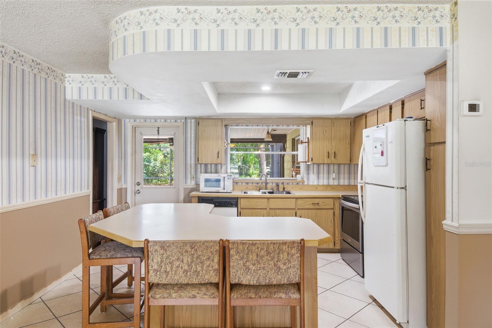 ROLLING OAKS - Residential